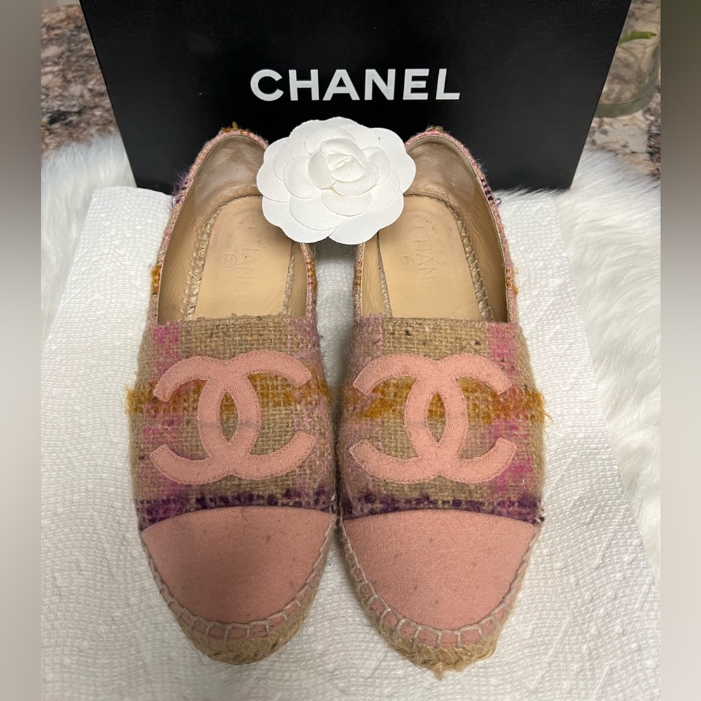 Authentic Chanel Tweed ESPADRILLES, EU38
